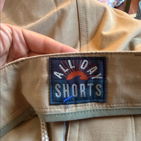 Faherty All Day Shorts 5” Inseam Tan Button Fly Trouser Shorts Size 38 - Picture 4 of 7